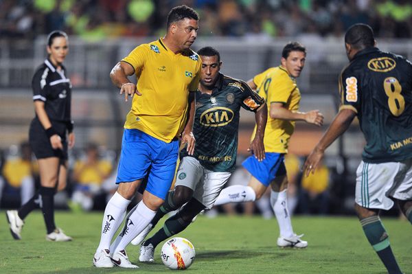 絕非易事 絕非易事