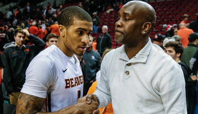 景与球员互 景与球员互