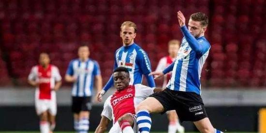 前效力于希 前效力于希