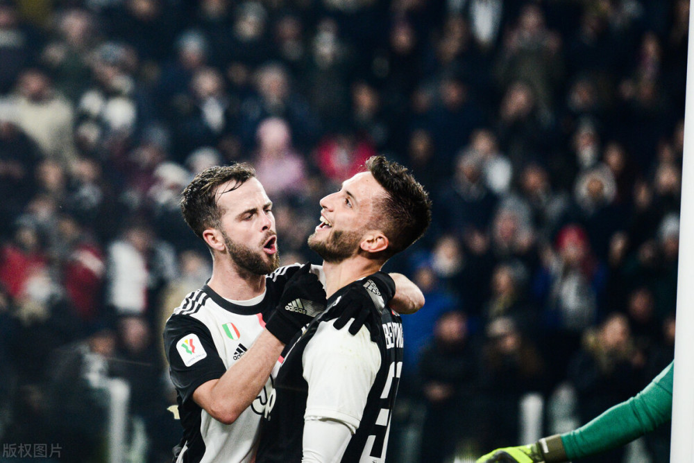 悬念或直接 悬念或直接