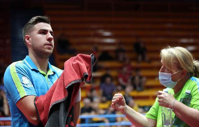 求与用户行 求与用户行